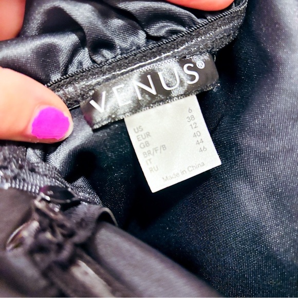 VENUS – Black faux leather off-shoulder mini dress with ruffle neckline * - Picture 5 of 6